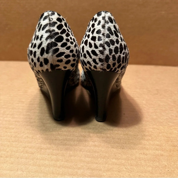 Ann Taylor Kamela Wedge Haircalf shoes in winter white, size 8. 3" heel. - Picture 8 of 14